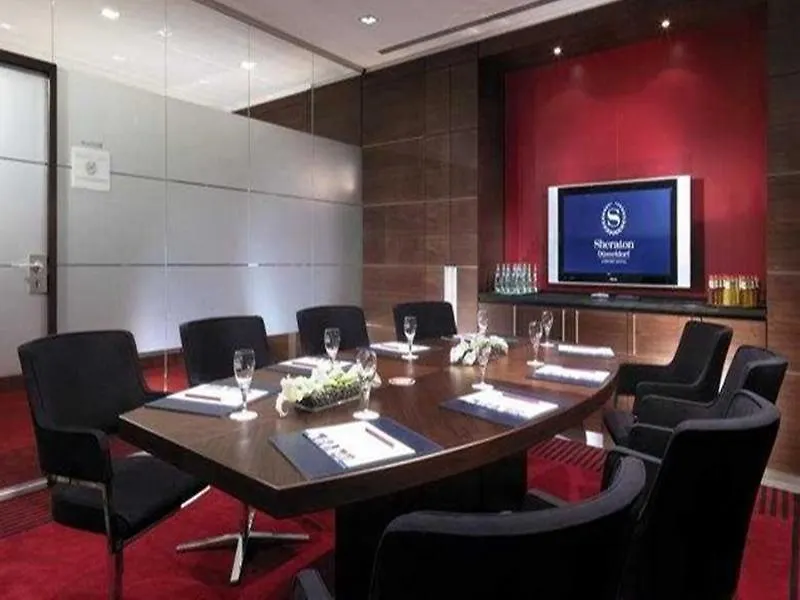 Sheraton Duesseldorf Airport Hotel 4*, Düsseldorf Tyskland